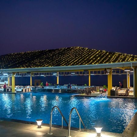 The Gold Beach Resort Daman Dış mekan fotoğraf