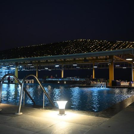 The Gold Beach Resort Daman Dış mekan fotoğraf