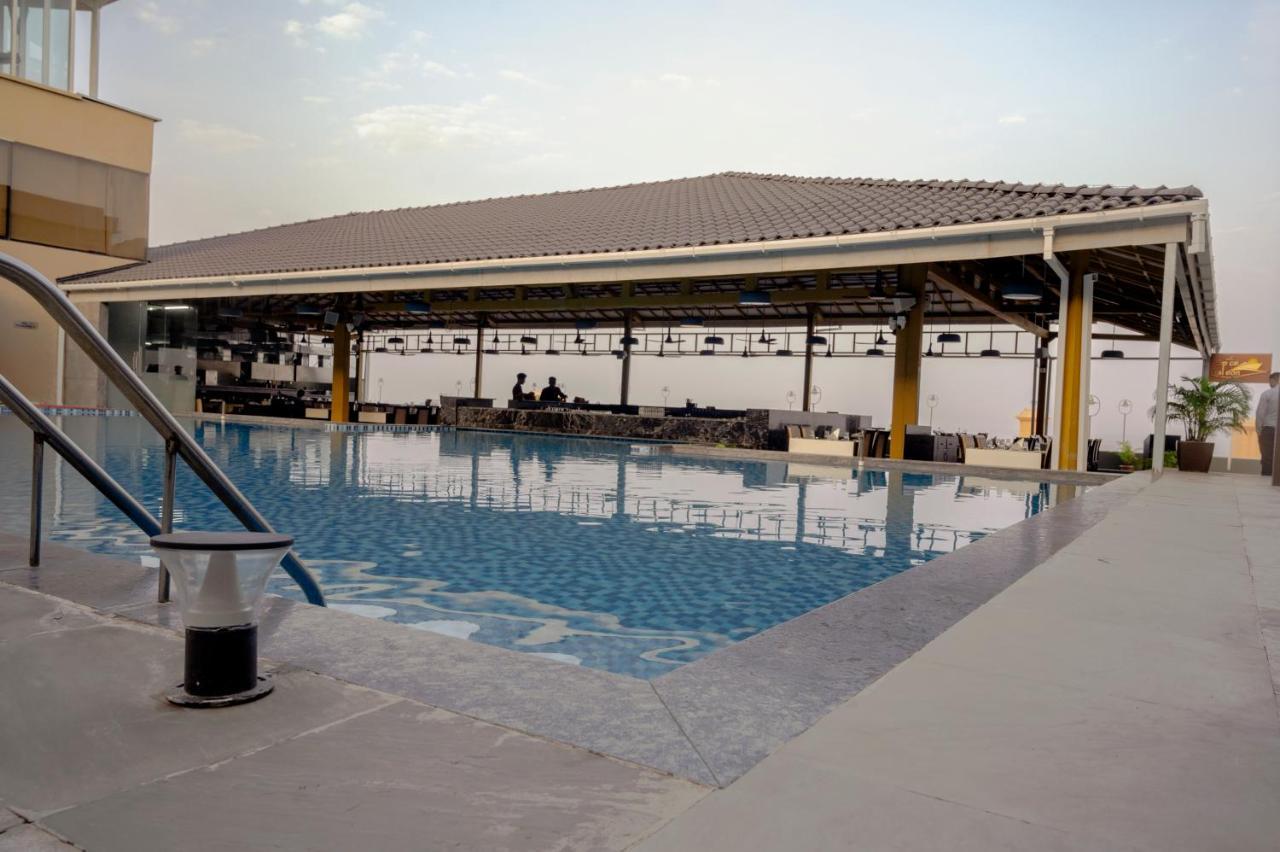 The Gold Beach Resort Daman Dış mekan fotoğraf