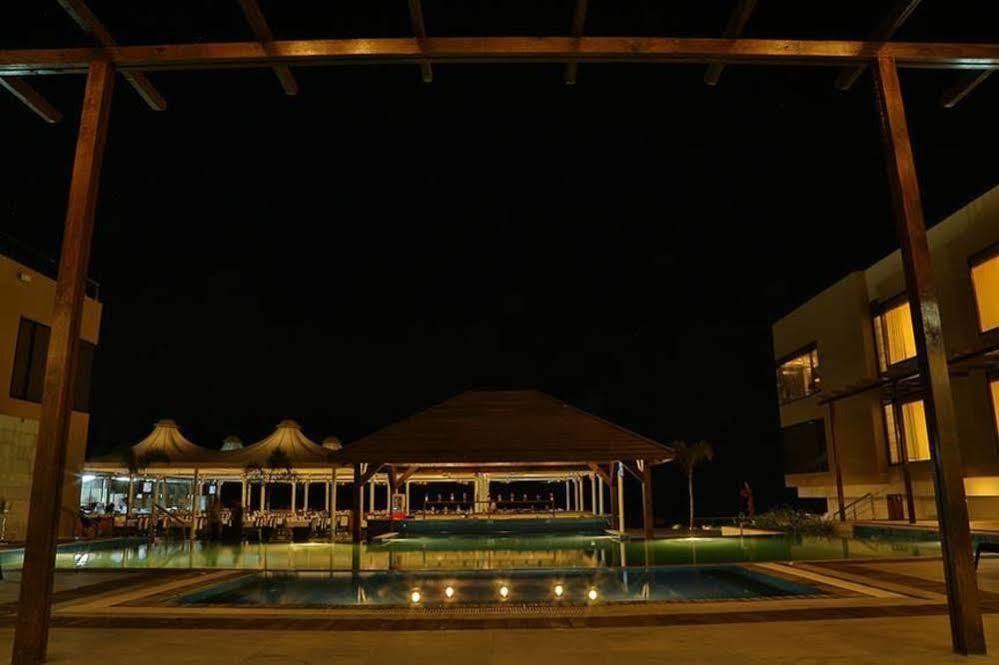 The Gold Beach Resort Daman Dış mekan fotoğraf