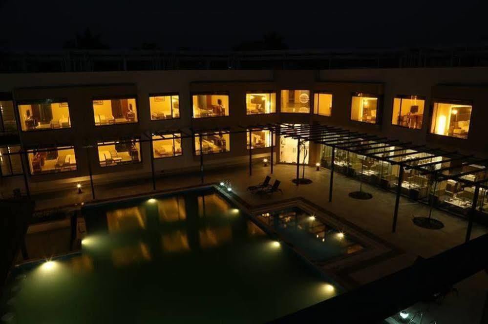 The Gold Beach Resort Daman Dış mekan fotoğraf