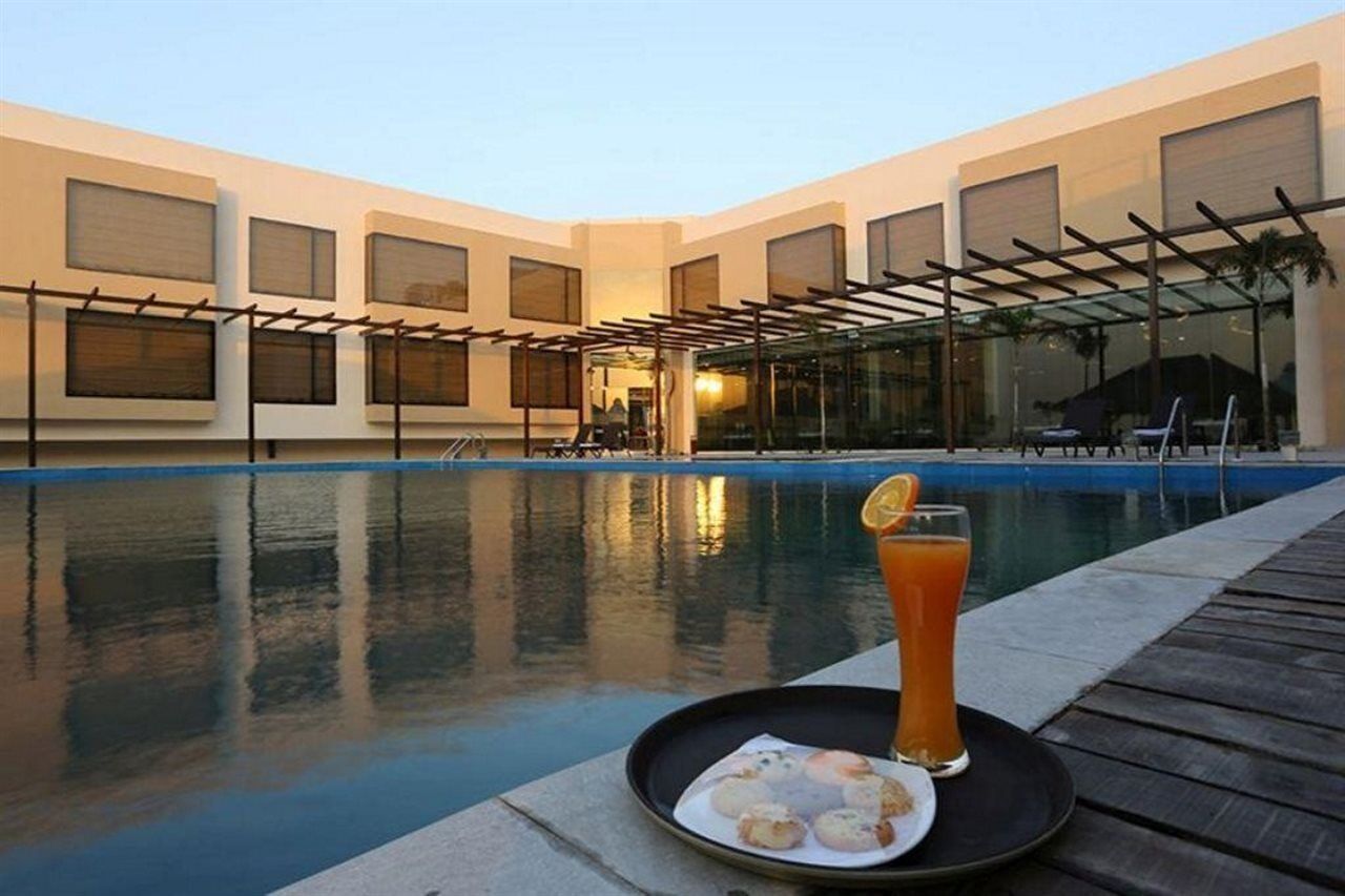 The Gold Beach Resort Daman Dış mekan fotoğraf