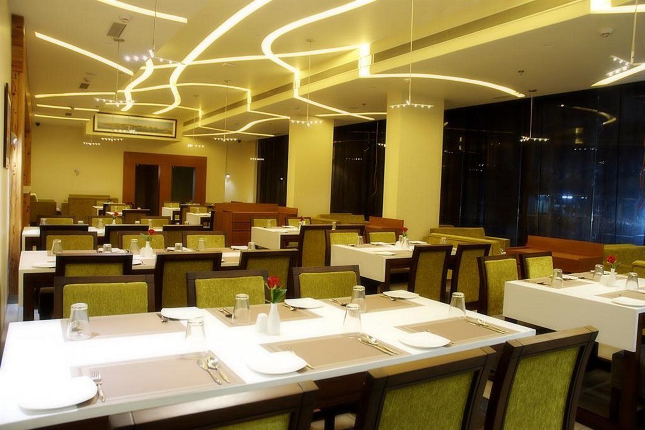 The Gold Beach Resort Daman Dış mekan fotoğraf