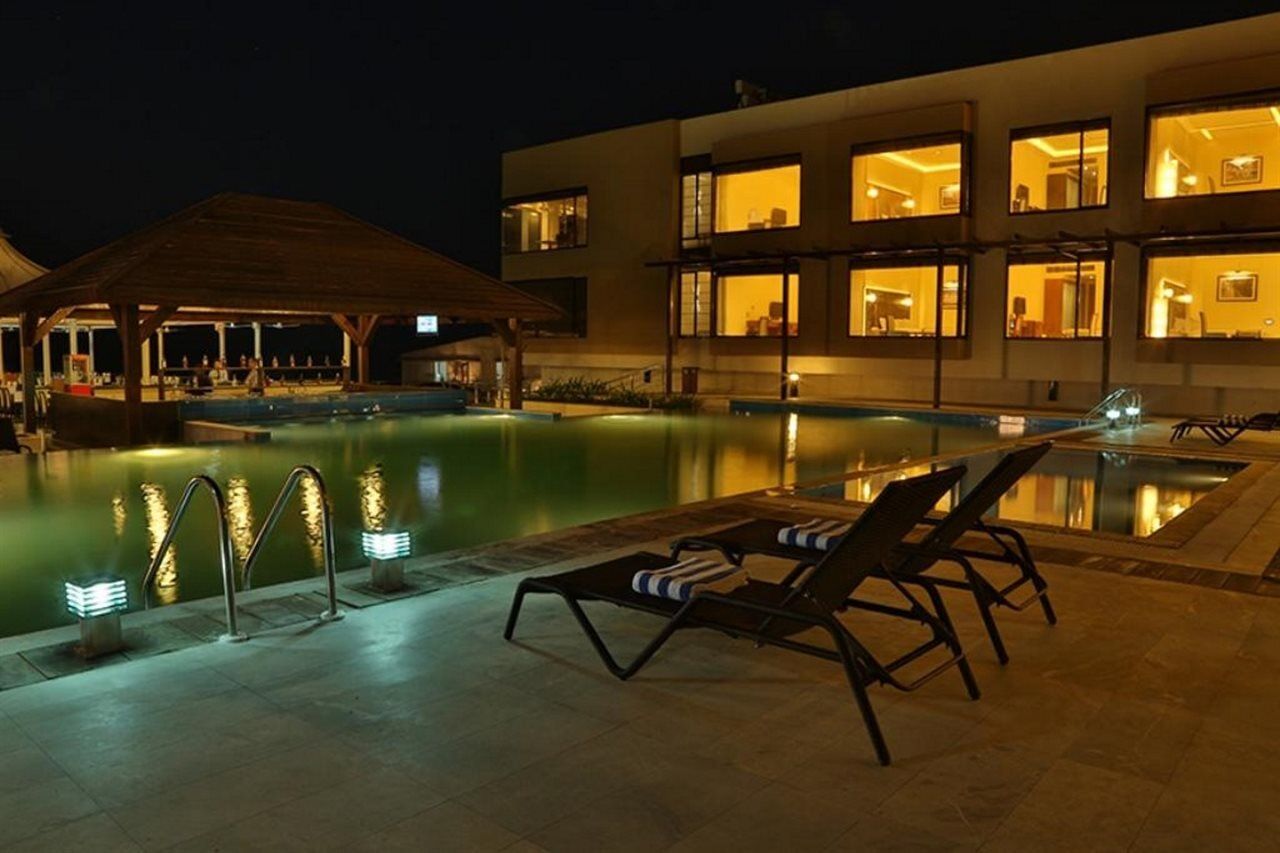 The Gold Beach Resort Daman Dış mekan fotoğraf