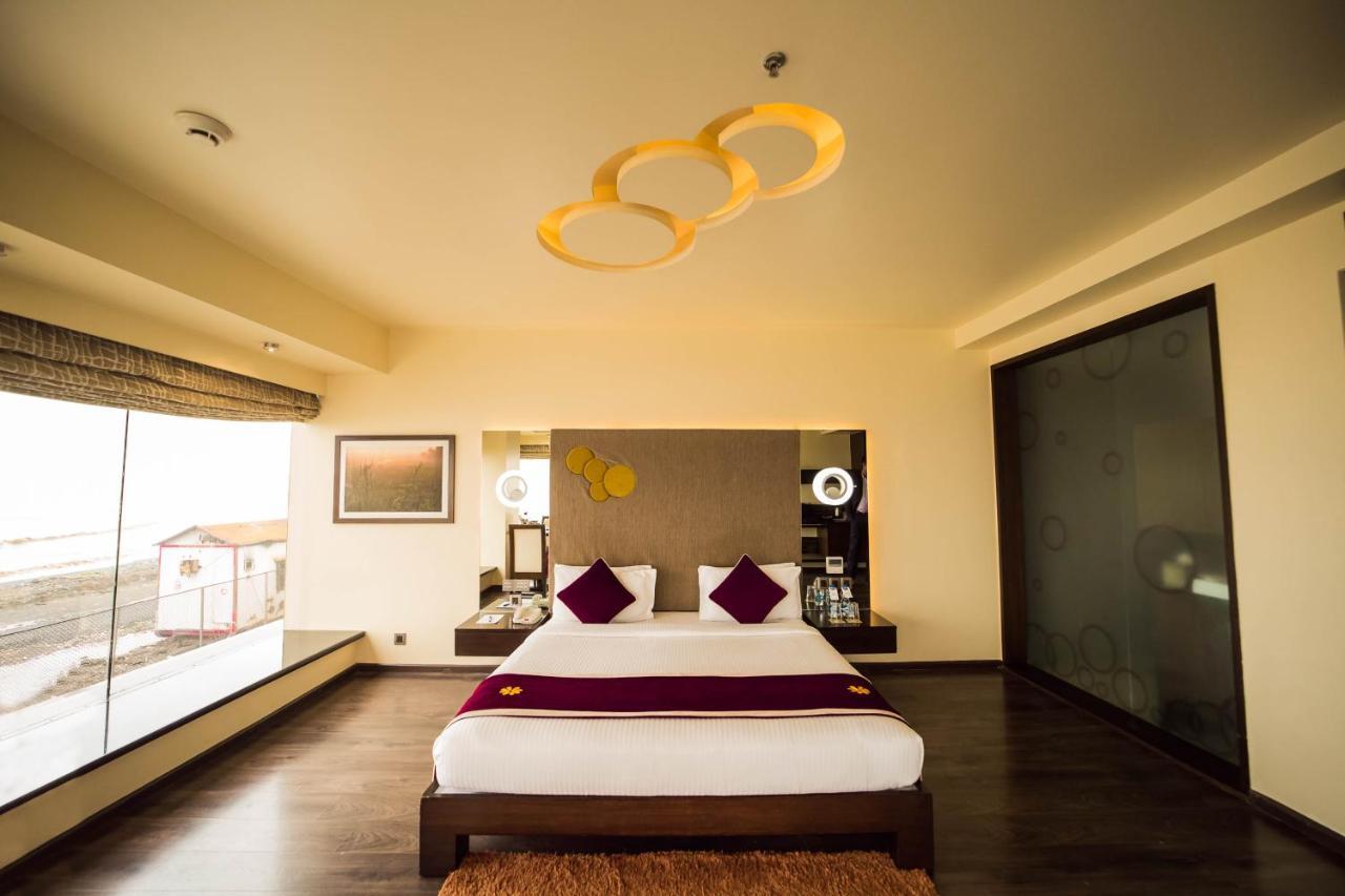 The Gold Beach Resort Daman Dış mekan fotoğraf