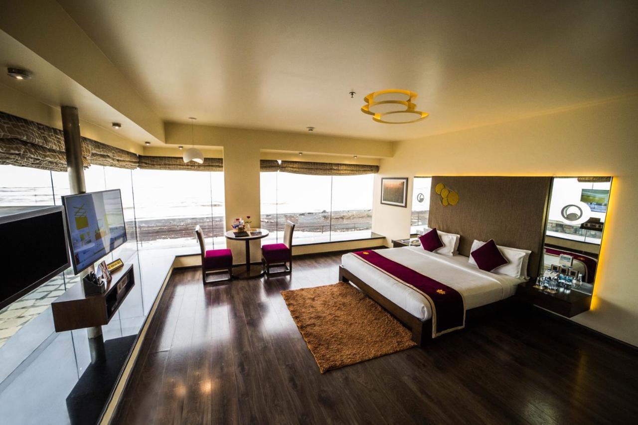 The Gold Beach Resort Daman Dış mekan fotoğraf