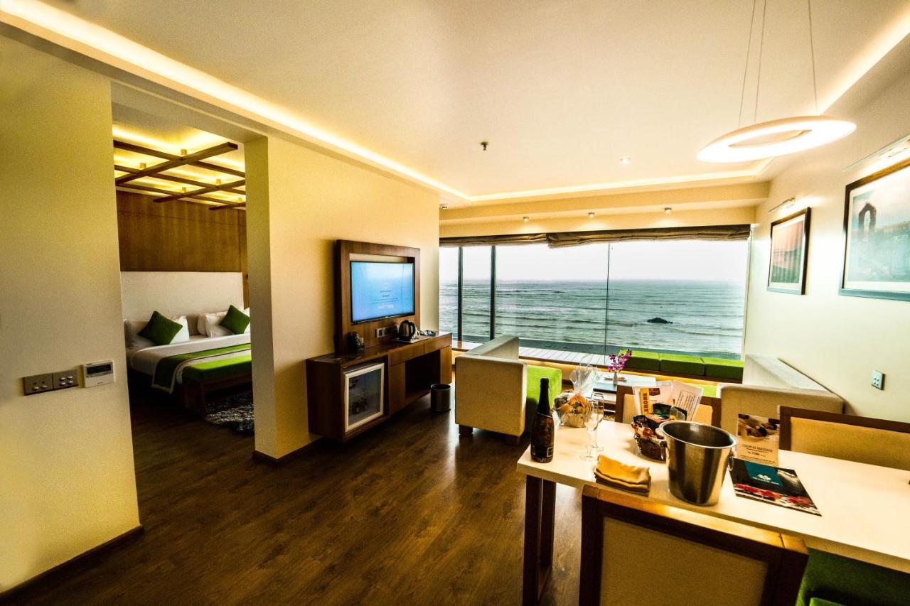 The Gold Beach Resort Daman Dış mekan fotoğraf